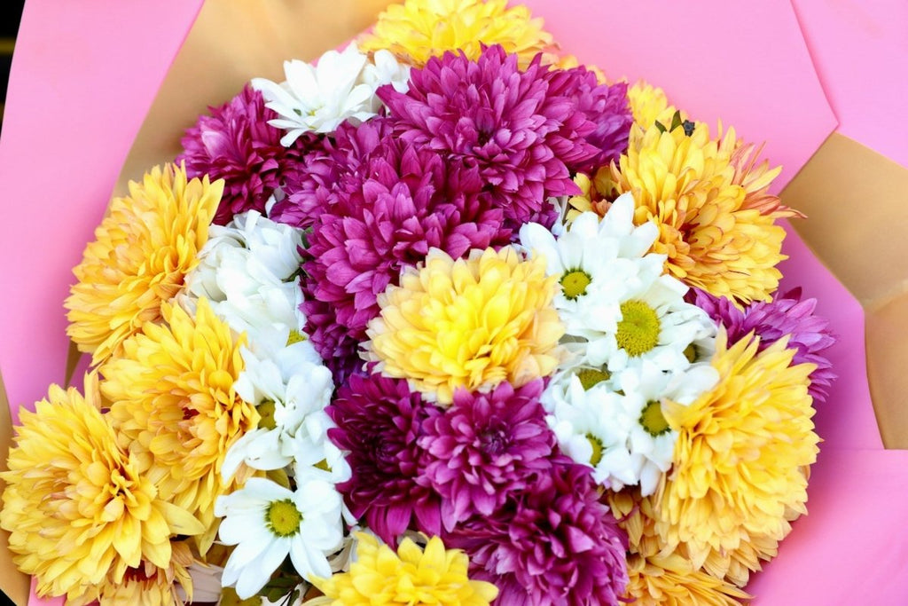 Spring Anniversary Flowers and Meaningful Bouquets – Shalimar Flower Shop