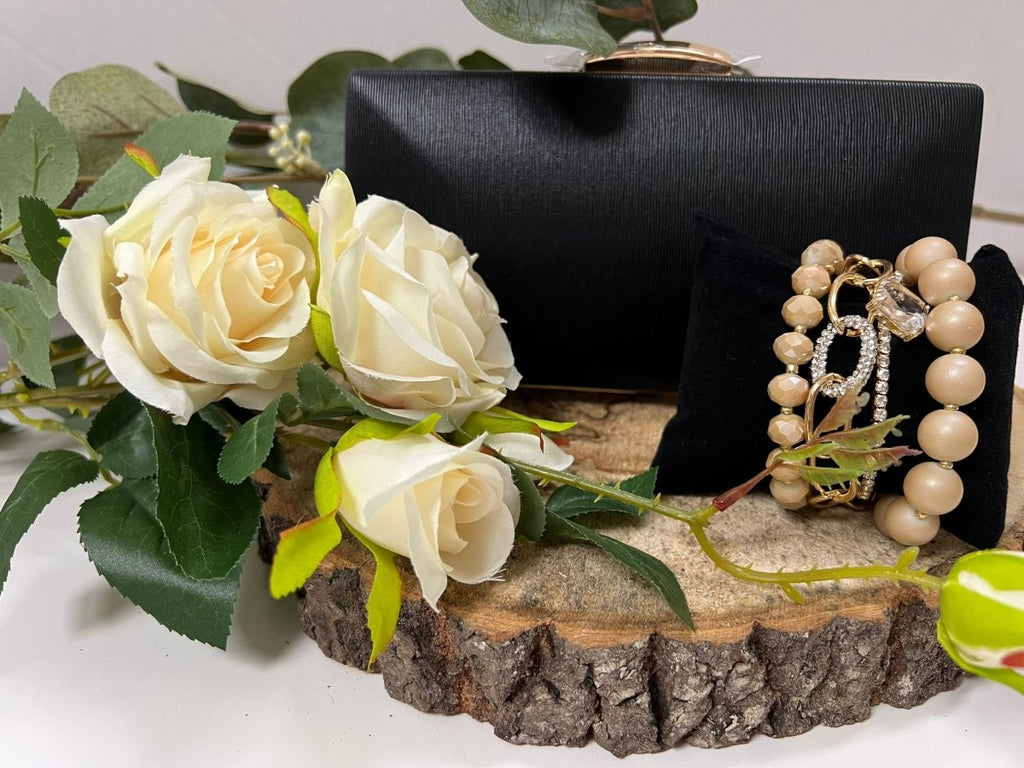 Black Beauty Clutch Combo - Shalimar Flower Shop