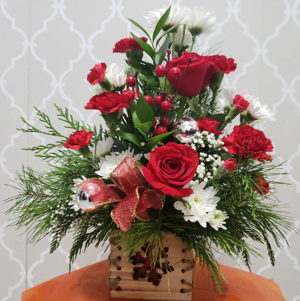 Holiday Cheer Bouquet 2021 - Shalimar Flower Shop