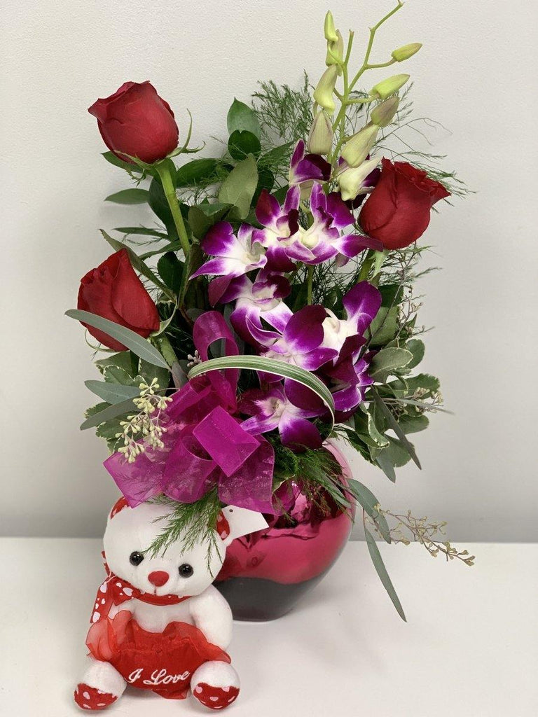 'I'm in Love' Valentine's Special Arrangement - Shalimar Flower Shop