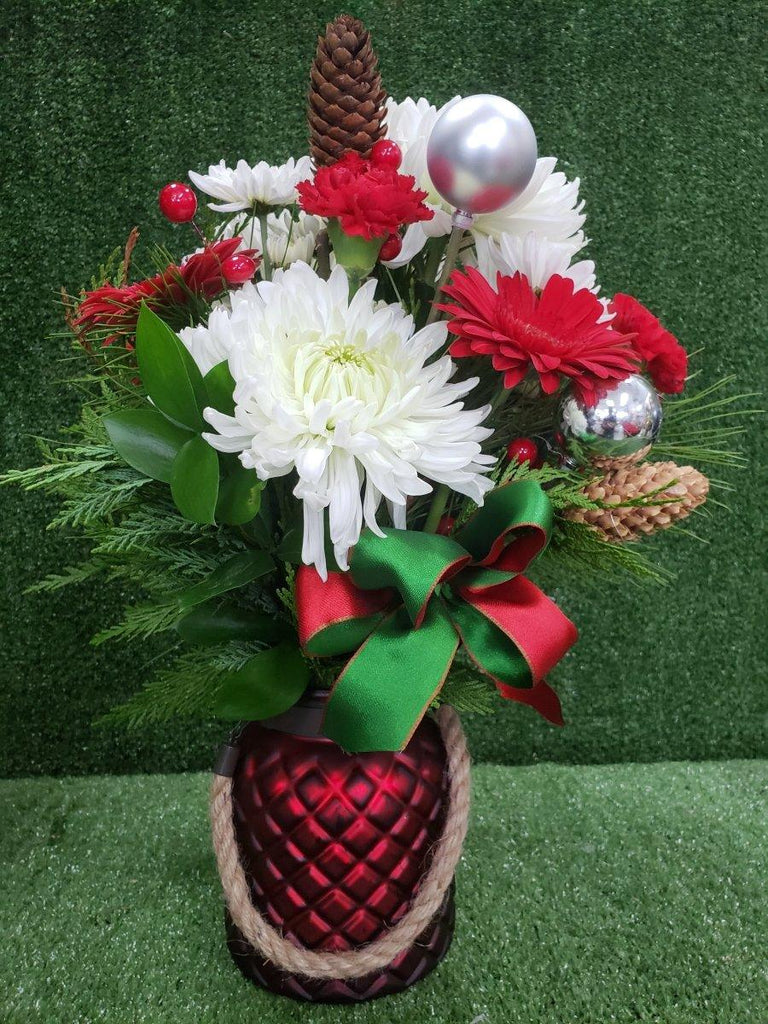 Red & White Holiday Dream - Shalimar Flower Shop